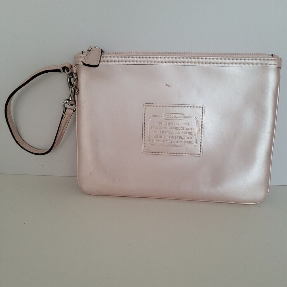 Coach Wallet Corner Wristlet Leather Light Metalic Pink Small Zippy Pouch Patch‎